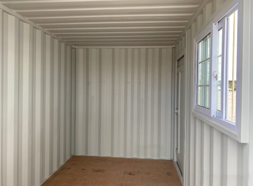 Container 9ft, materiaalcontainer loopdeur, raam